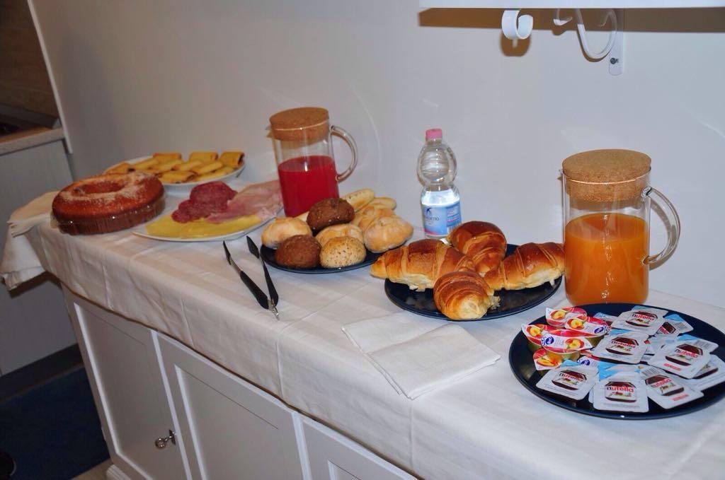 B&B Chiaia 216 Neapol Zewnętrze zdjęcie